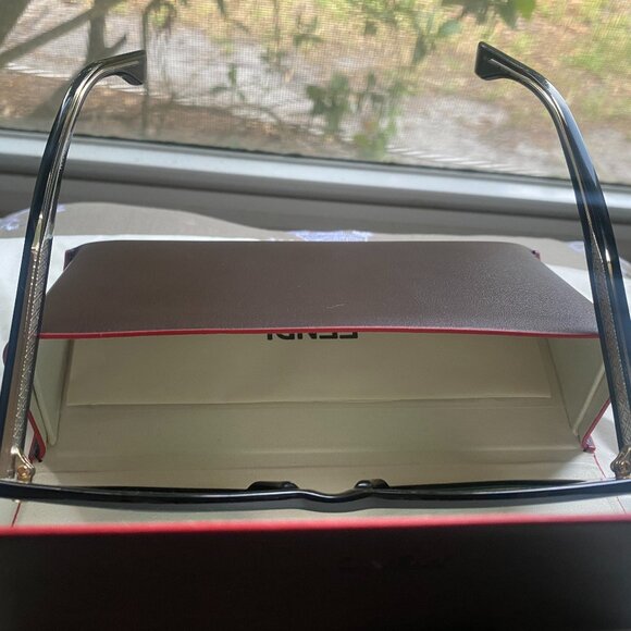 COPY - ✨ FENDI | 100% Authentic Luxury FENDI Sunglasses TREAT ✨ main image 4